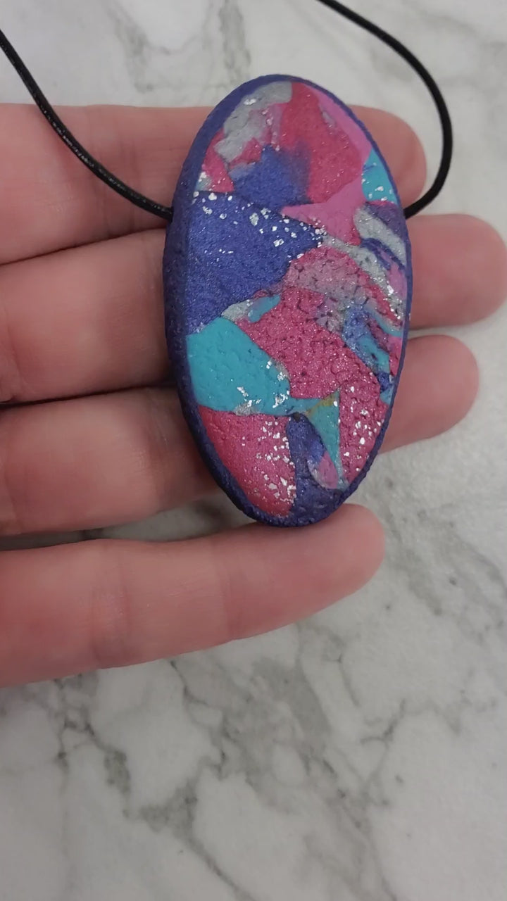 Large Oval Pendant - Very Peri